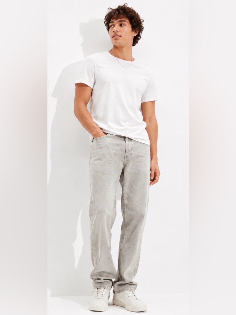 American Eagle Outfitters Slim Straight Jeans in Light Gray-Taupe